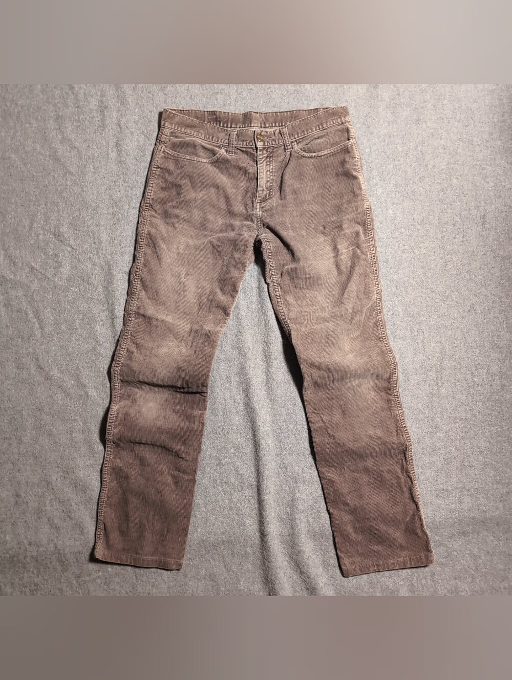 Carhartt Vintage Men's Brown Corduroy Pants - Classic Casual